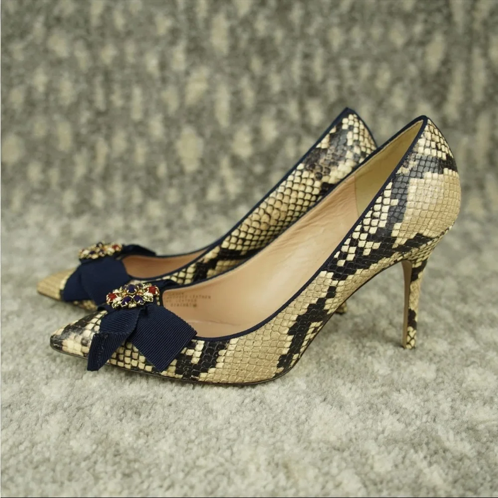 J. Crew step out